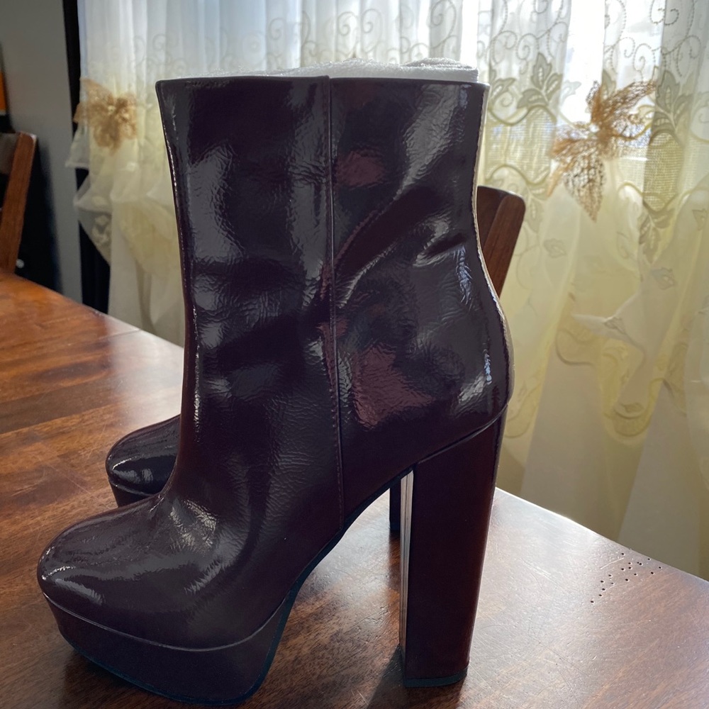 Jassica Simpson boots